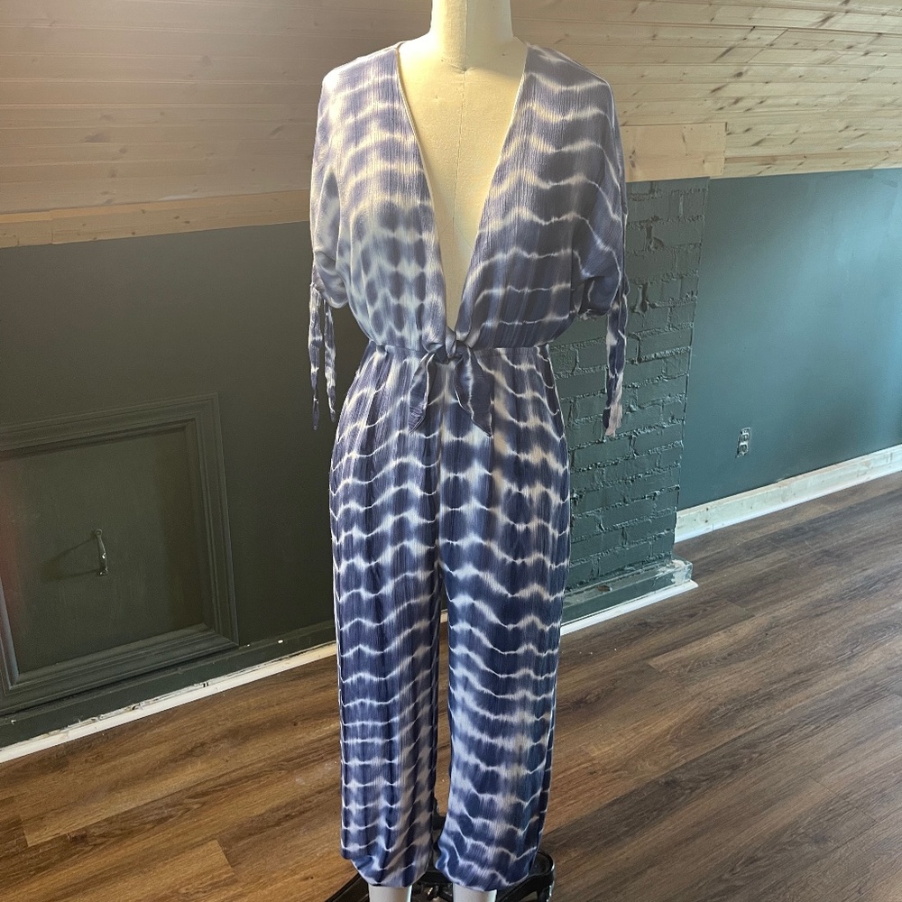 Vici Tie dye flowy jumpsuit